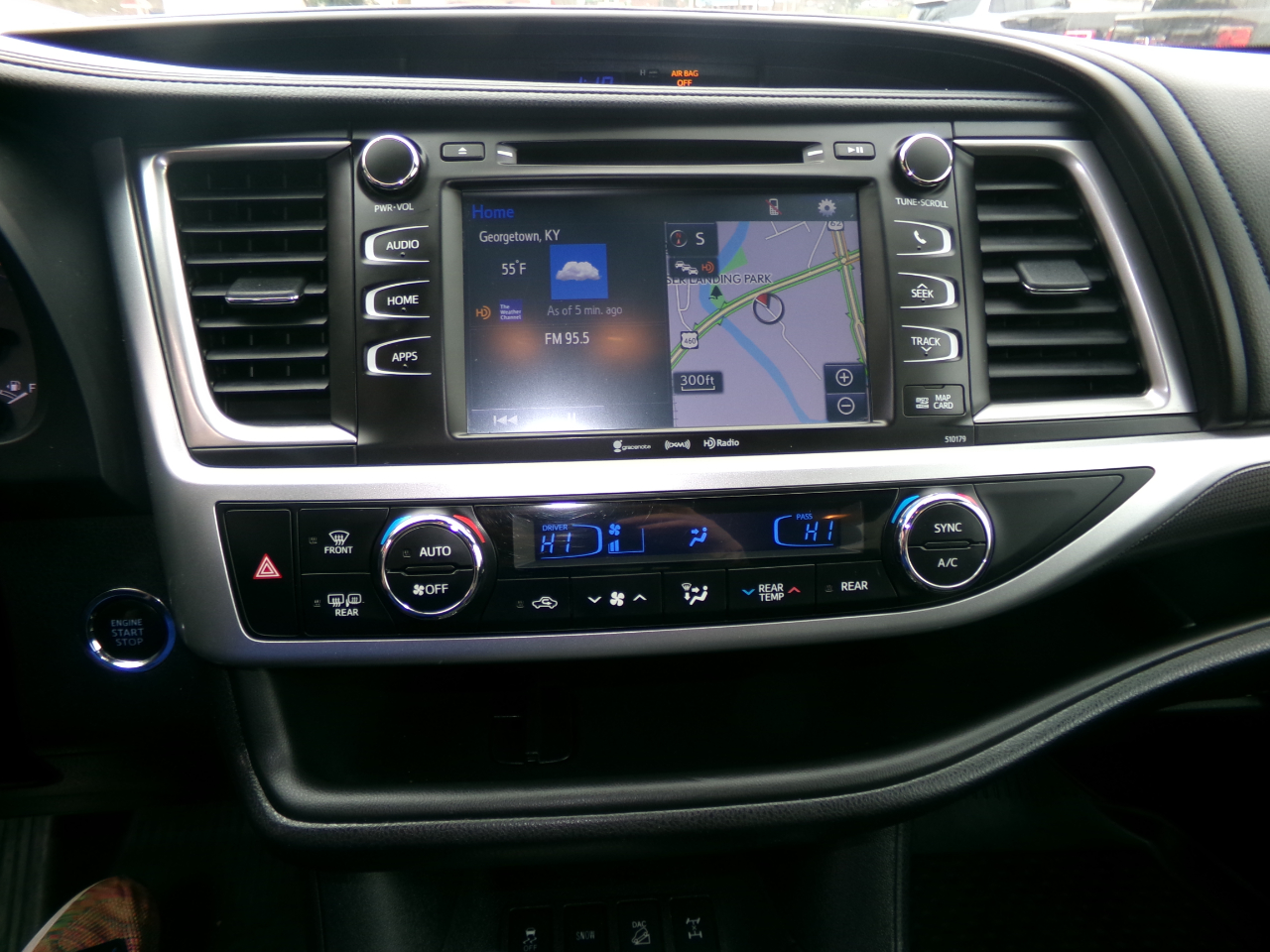 Toyota Highlander SE V6 AWD (Natl) 2018