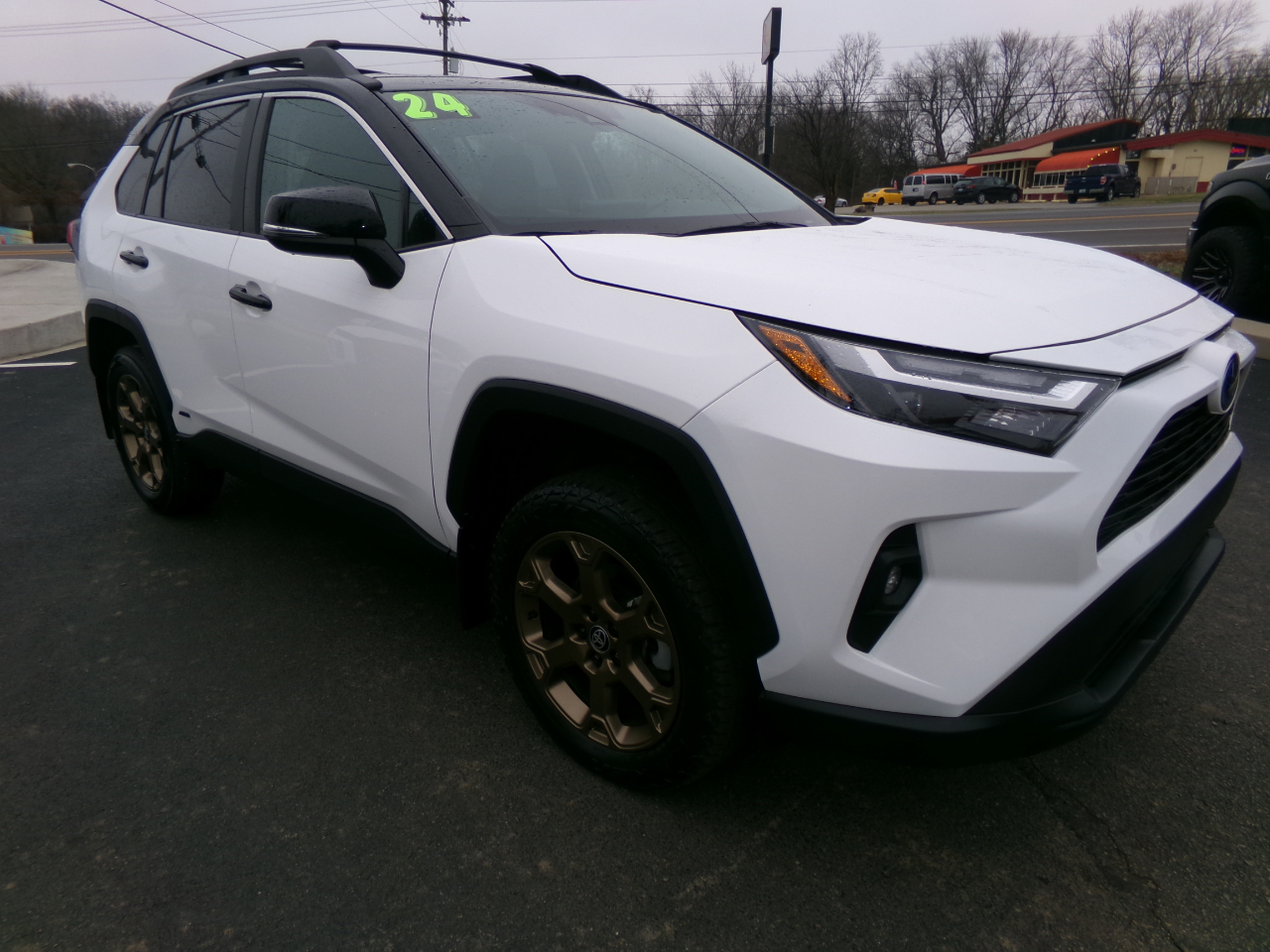 Toyota RAV4 Hybrid LE AWD (Natl) 2024
