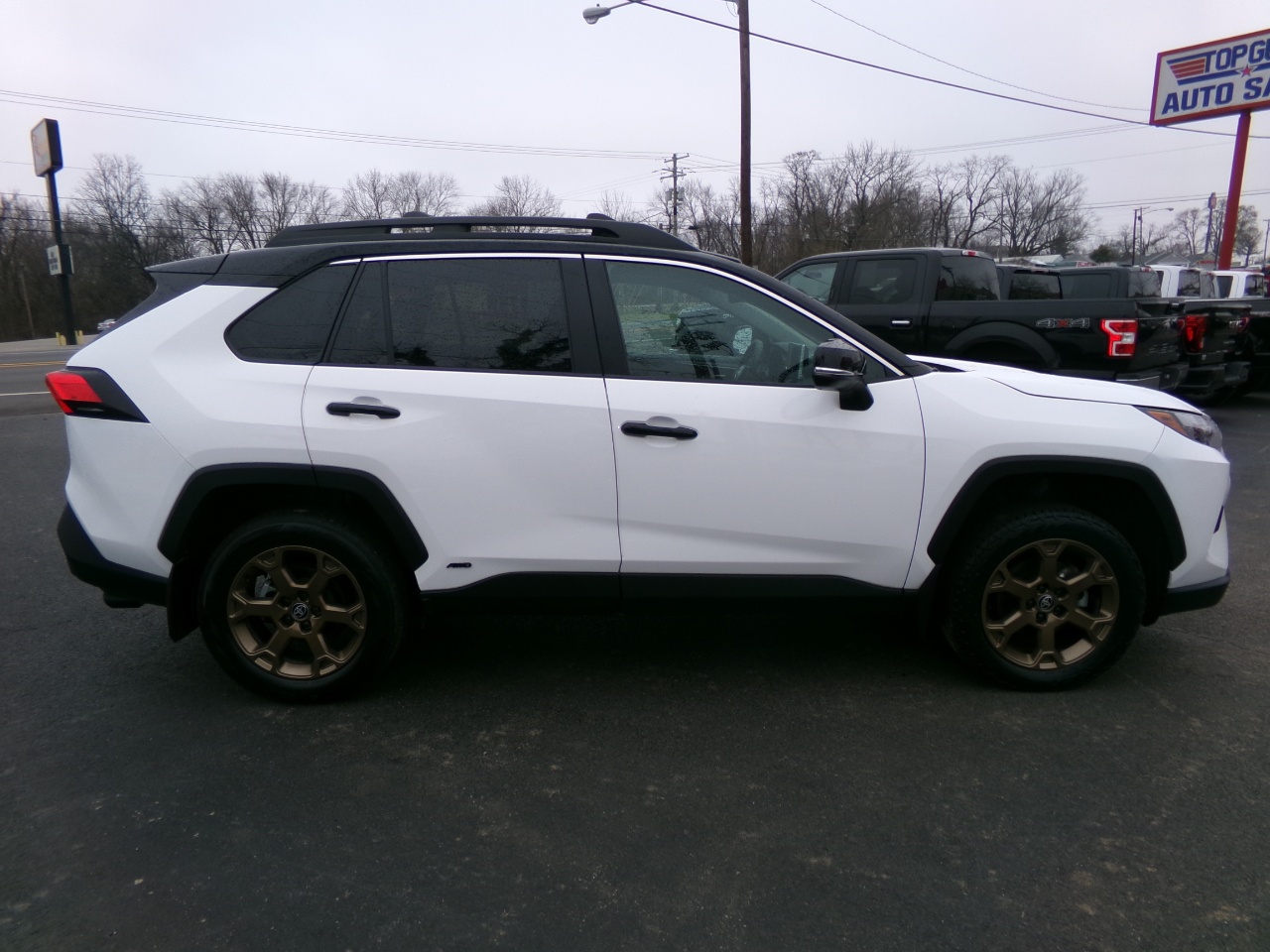 Toyota RAV4 Hybrid LE AWD (Natl) 2024