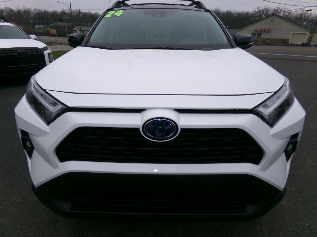 Toyota RAV4 Hybrid LE AWD (Natl) 2024