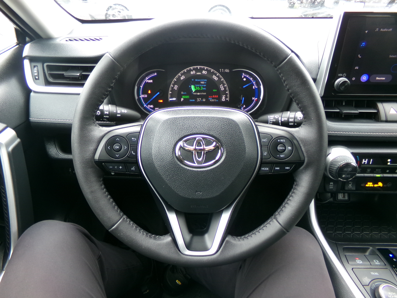 Toyota RAV4 Hybrid LE AWD (Natl) 2024