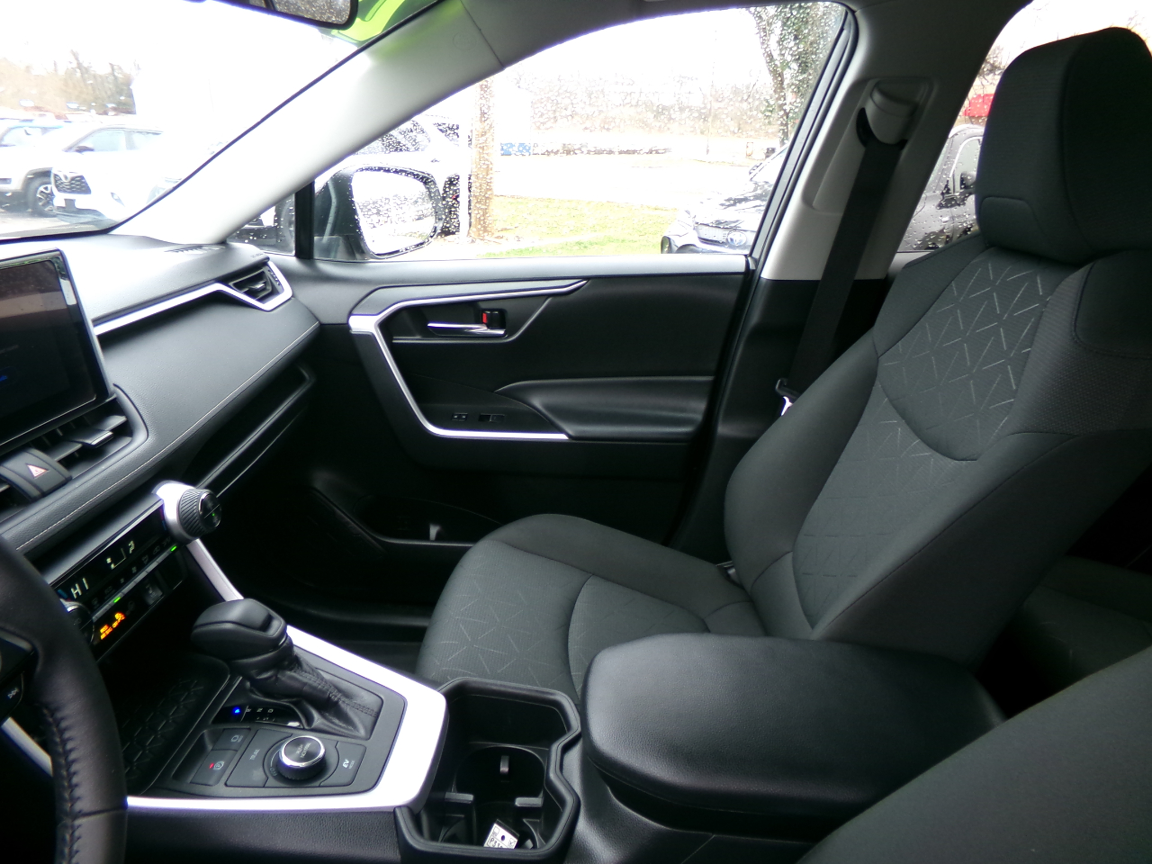 Toyota RAV4 Hybrid LE AWD (Natl) 2024