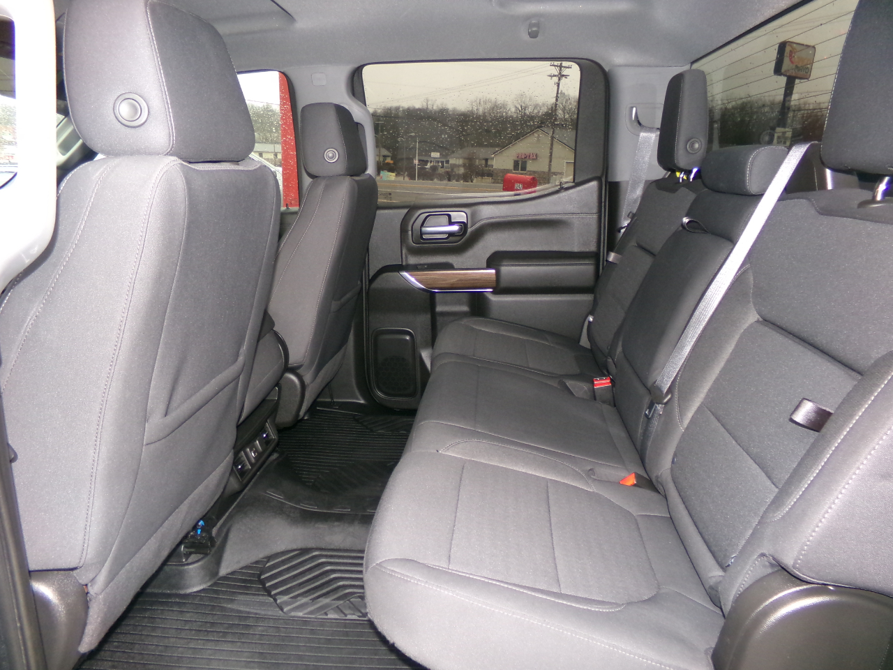 Chevrolet Silverado 1500 4WD Crew Cab 147" RST 2021