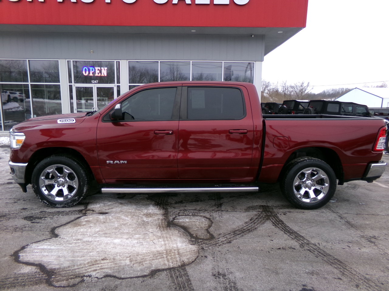 RAM 1500 Big Horn 4x4 Crew Cab 5'7" Box 2021