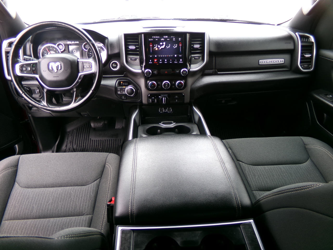 RAM 1500 Big Horn 4x4 Crew Cab 5'7" Box 2021