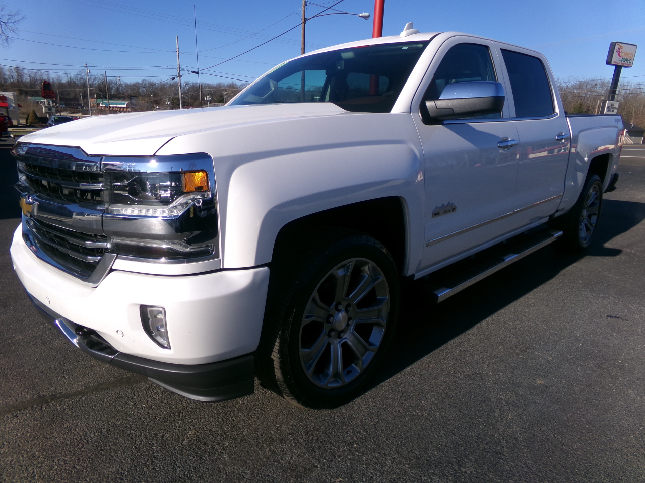 Chevrolet Silverado 1500 4WD Crew Cab 143.5" High Country 2017