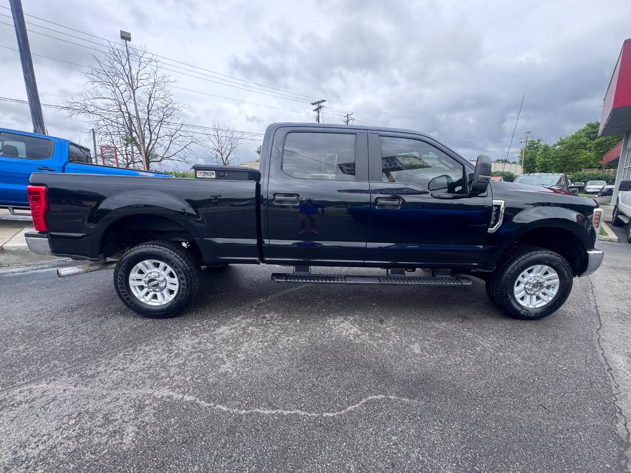 Ford Super Duty F-250 SRW XL 4WD Crew Cab 6.75' Box 2019