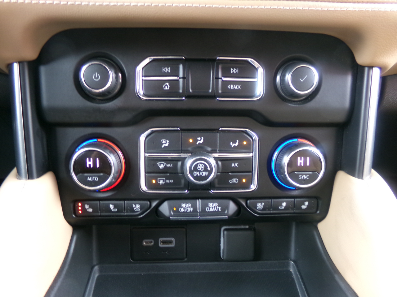 Chevrolet Tahoe 4WD 4dr Premier 2021