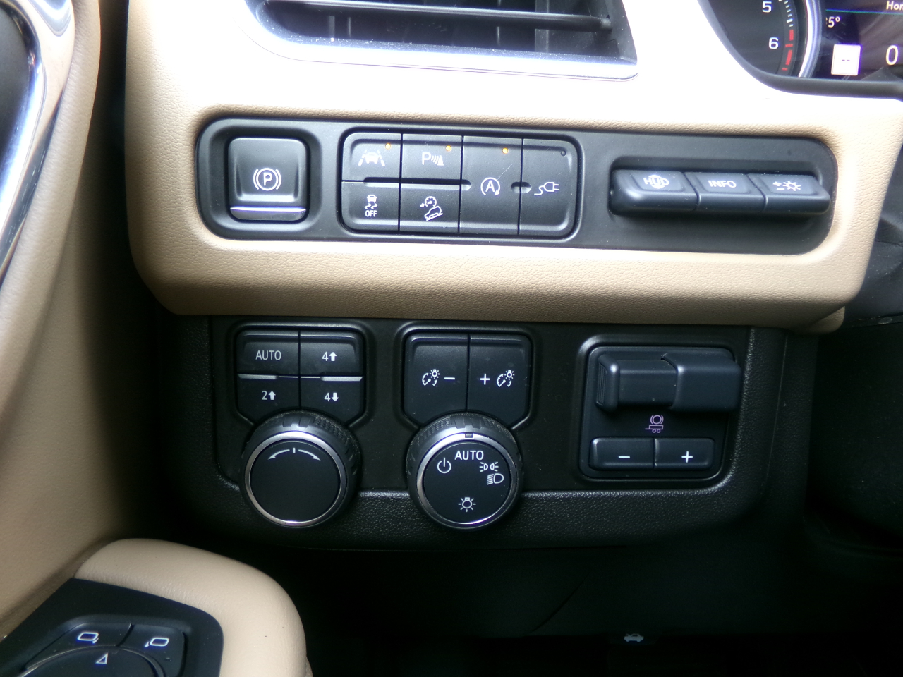 Chevrolet Tahoe 4WD 4dr Premier 2021