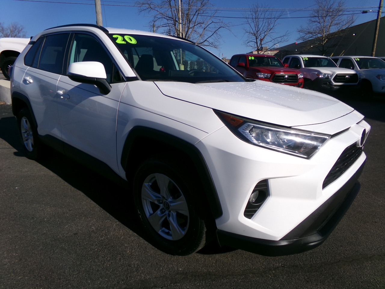 Toyota RAV4 XLE FWD (Natl) 2020