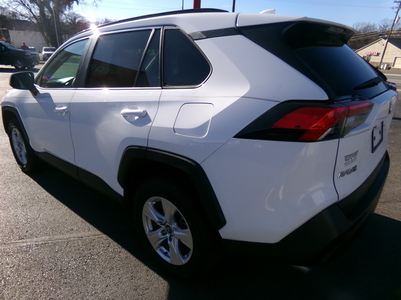 Toyota RAV4 XLE FWD (Natl) 2020