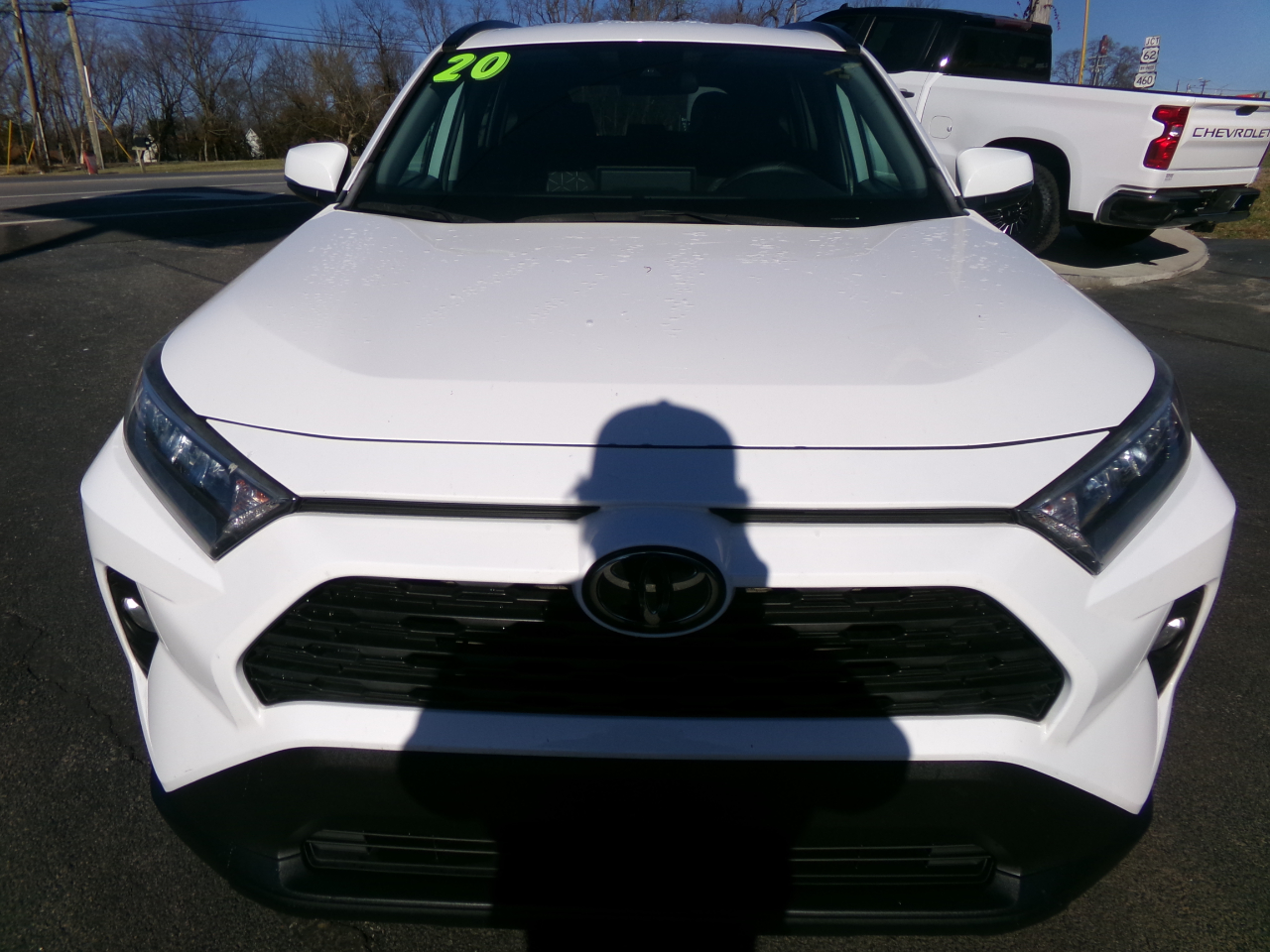 Toyota RAV4 XLE FWD (Natl) 2020