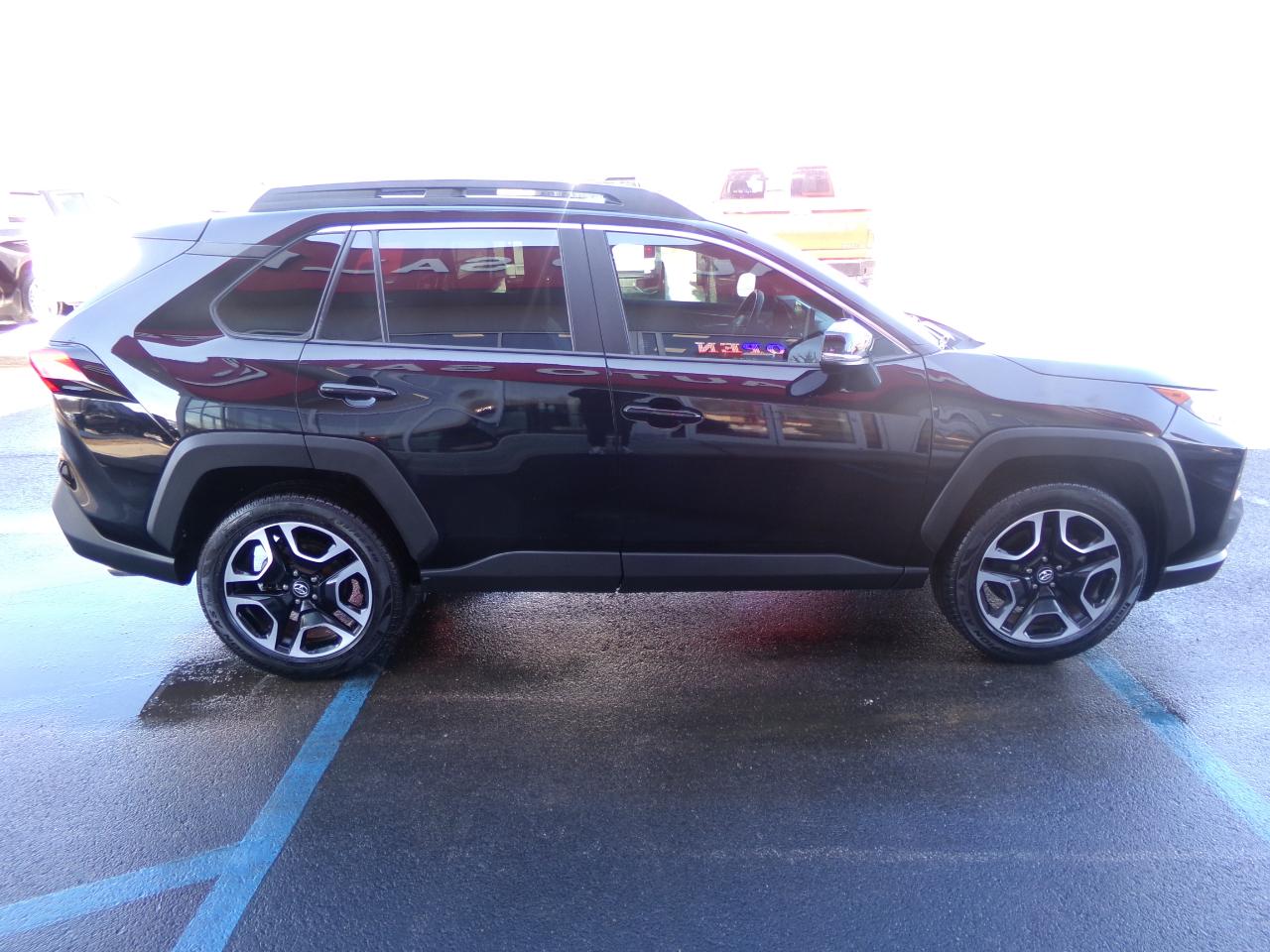 Toyota RAV4 Adventure AWD (Natl) 2020