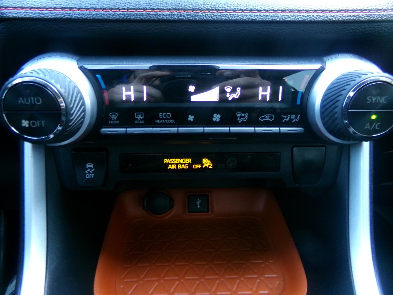 Toyota RAV4 Adventure AWD (Natl) 2020