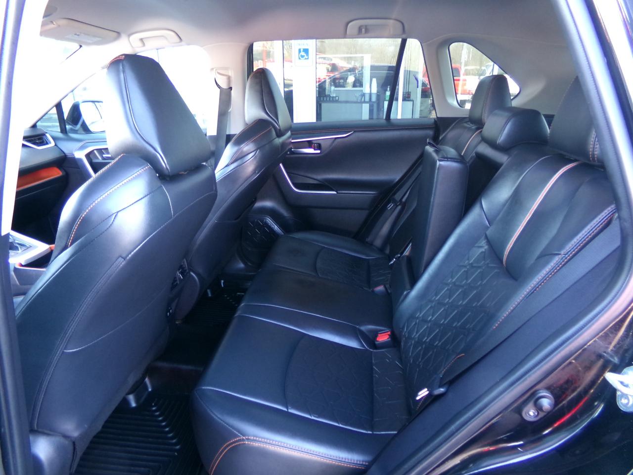 Toyota RAV4 Adventure AWD (Natl) 2020