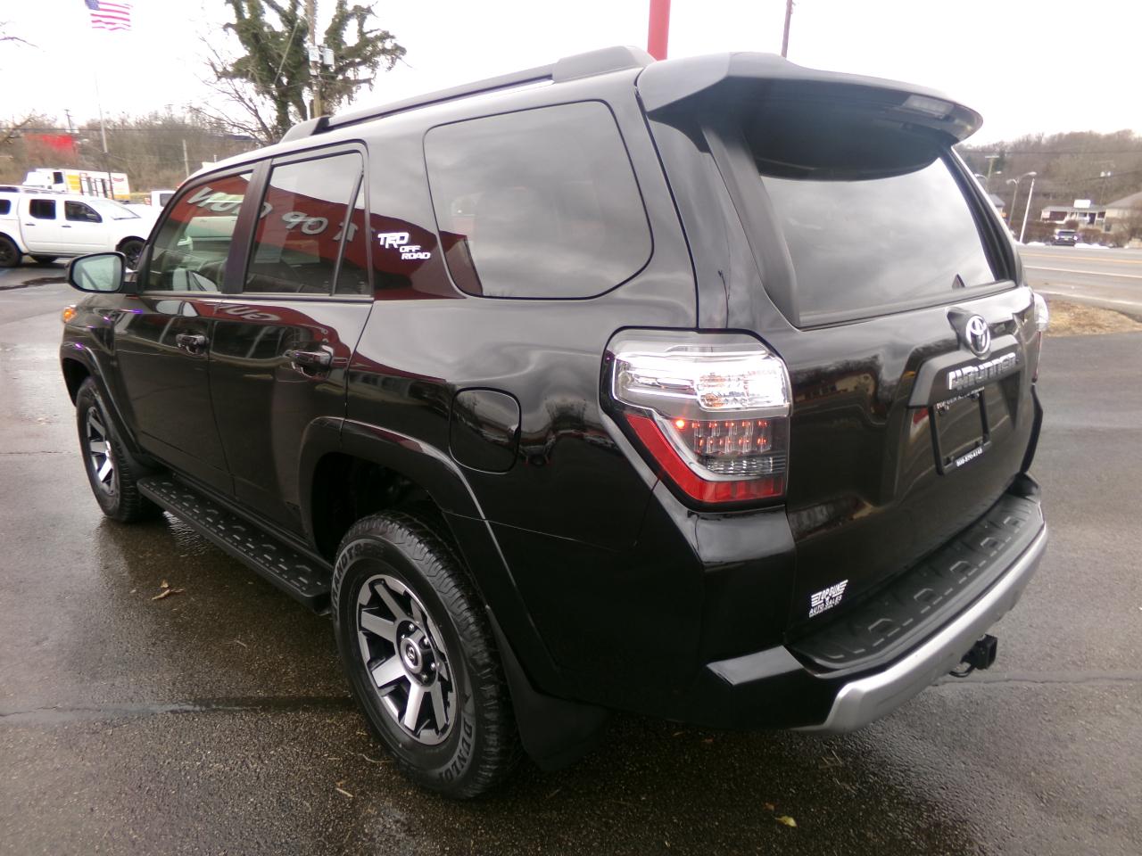 Toyota 4Runner TRD Off Road 4WD (Natl) 2024
