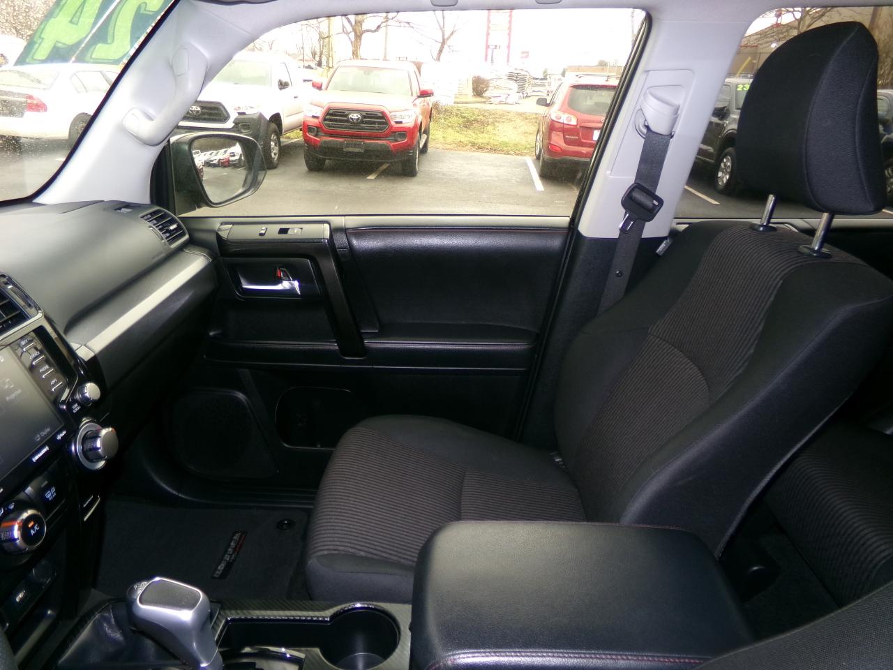 Toyota 4Runner TRD Off Road 4WD (Natl) 2024