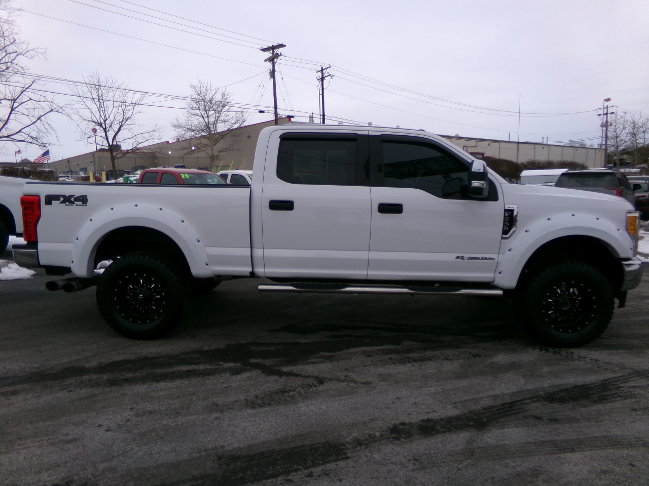 Ford Super Duty F-250 SRW Lariat 4WD Crew Cab 8' Box 2017