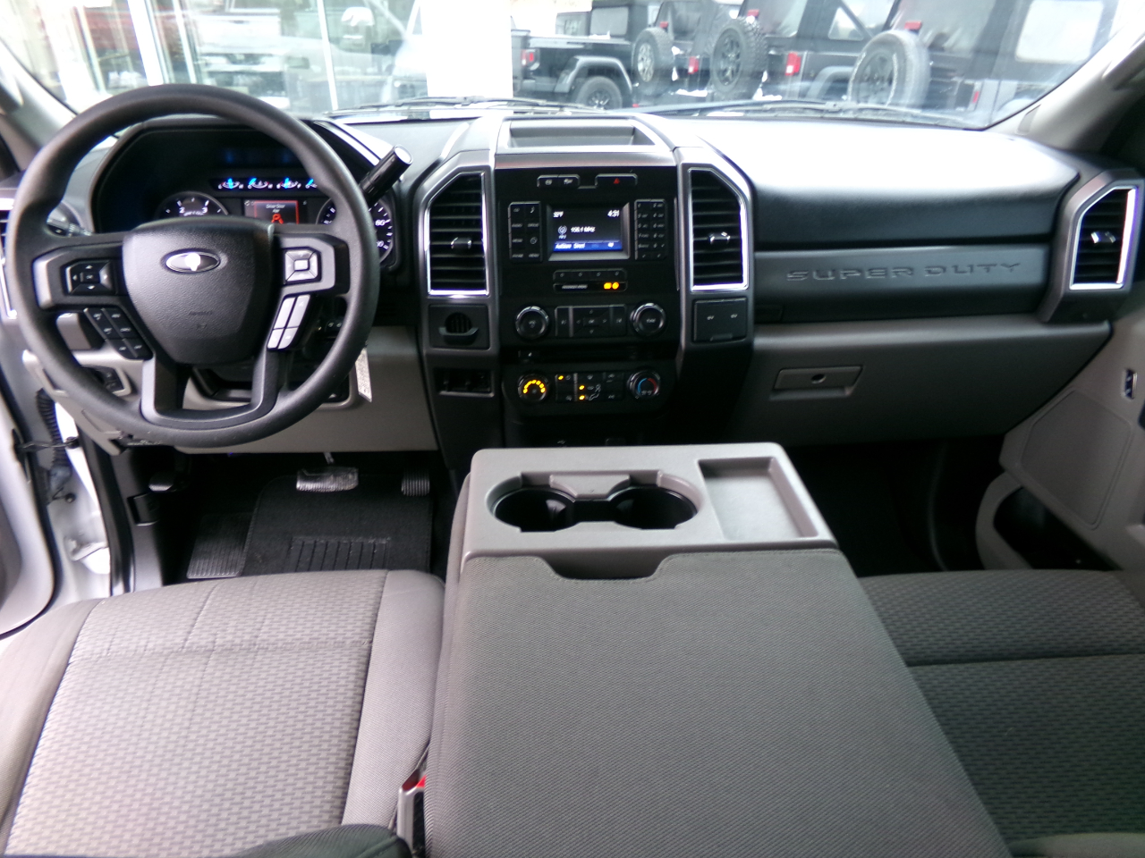 Ford Super Duty F-250 SRW Lariat 4WD Crew Cab 8' Box 2017