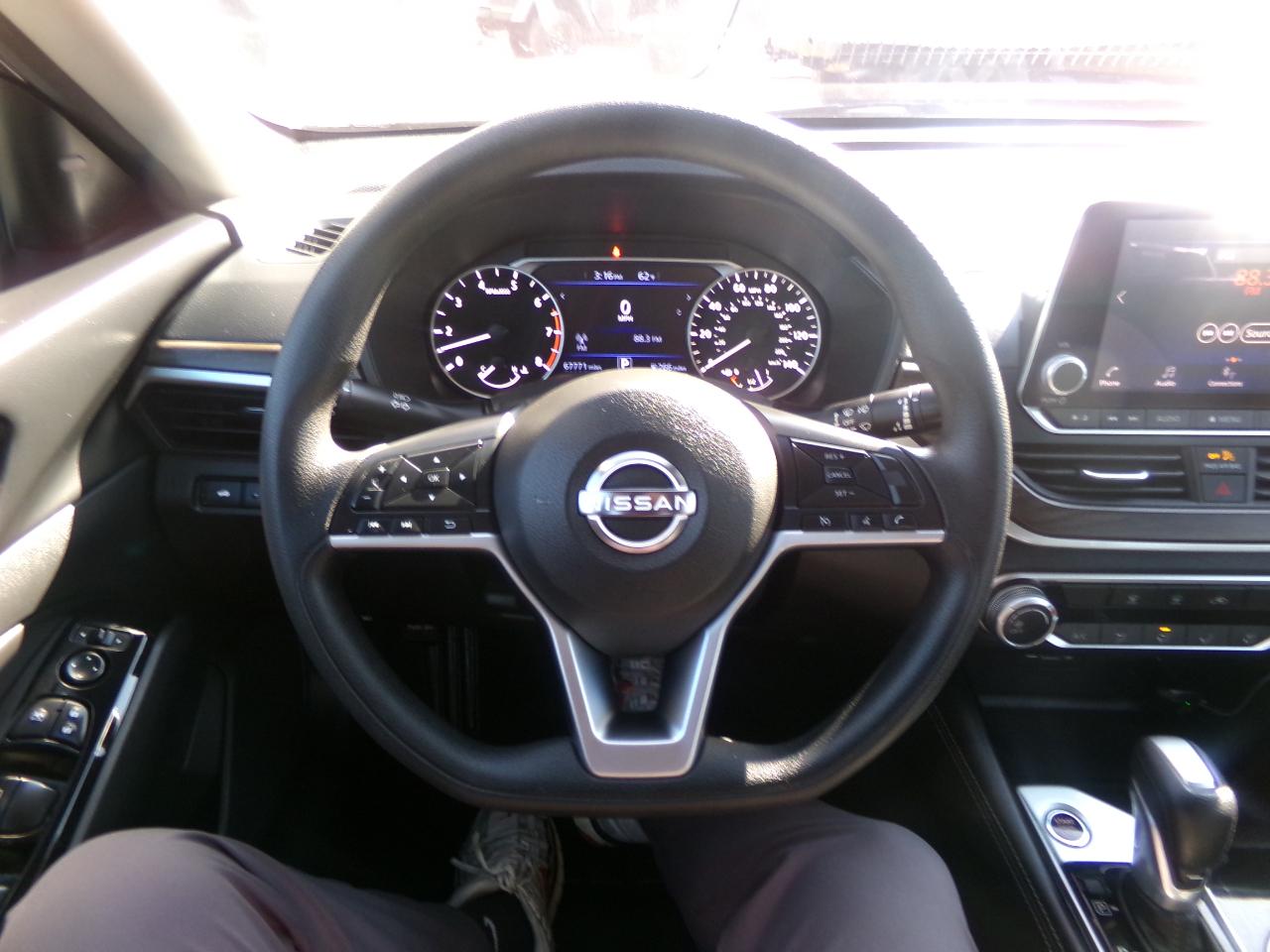 Nissan Altima 2.5 SV Sedan 2023