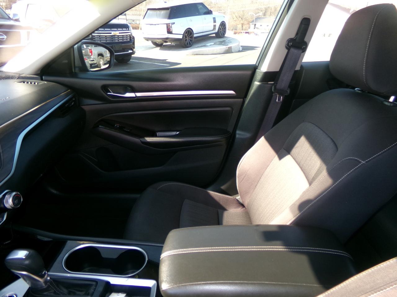 Nissan Altima 2.5 SV Sedan 2023