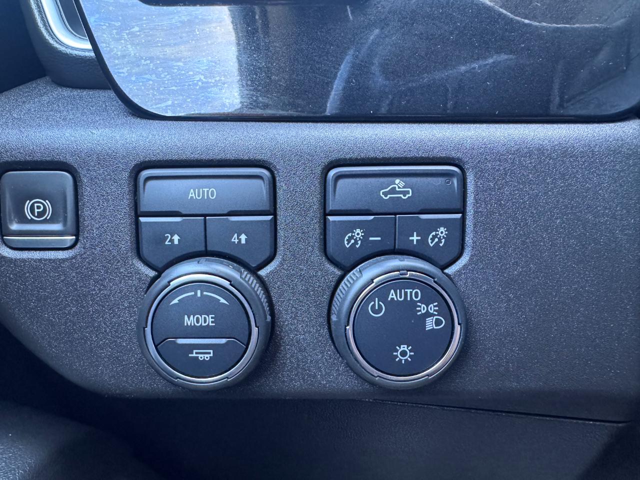 Chevrolet Silverado 1500 4WD Crew Cab 147" LT w/1LT 2022