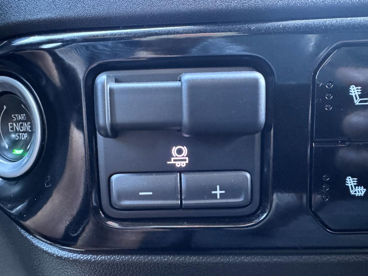 Chevrolet Silverado 1500 4WD Crew Cab 147" LT w/1LT 2022