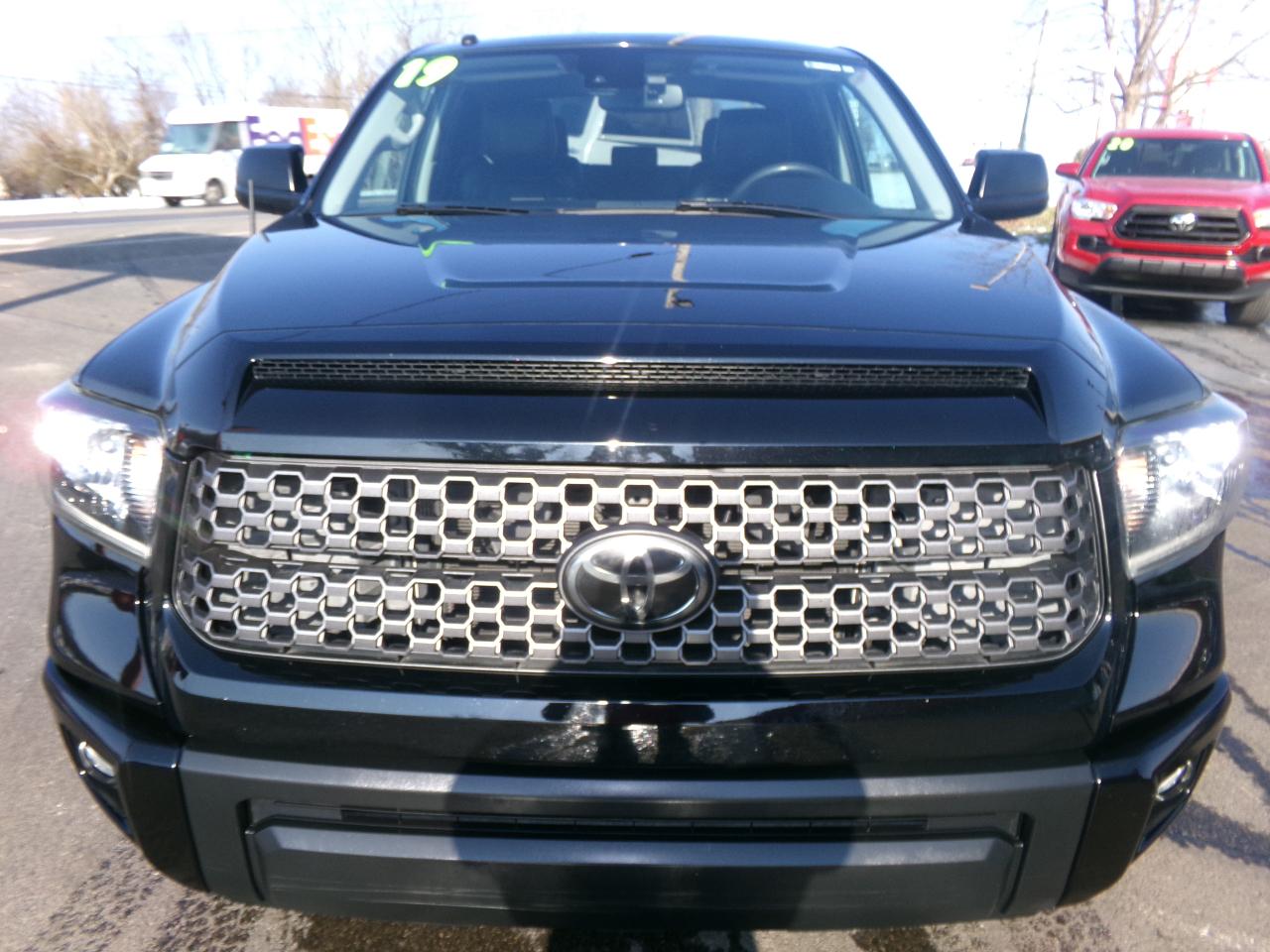 Toyota Tundra 4WD SR5 Double Cab 6.5' Bed 5.7L FFV (Natl) 2019