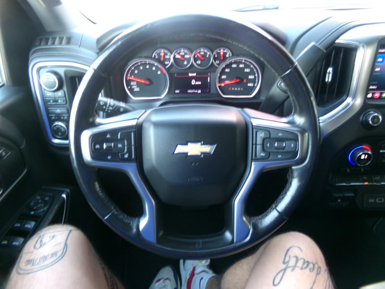 Chevrolet Silverado 1500 4WD Double Cab 147" LT 2020