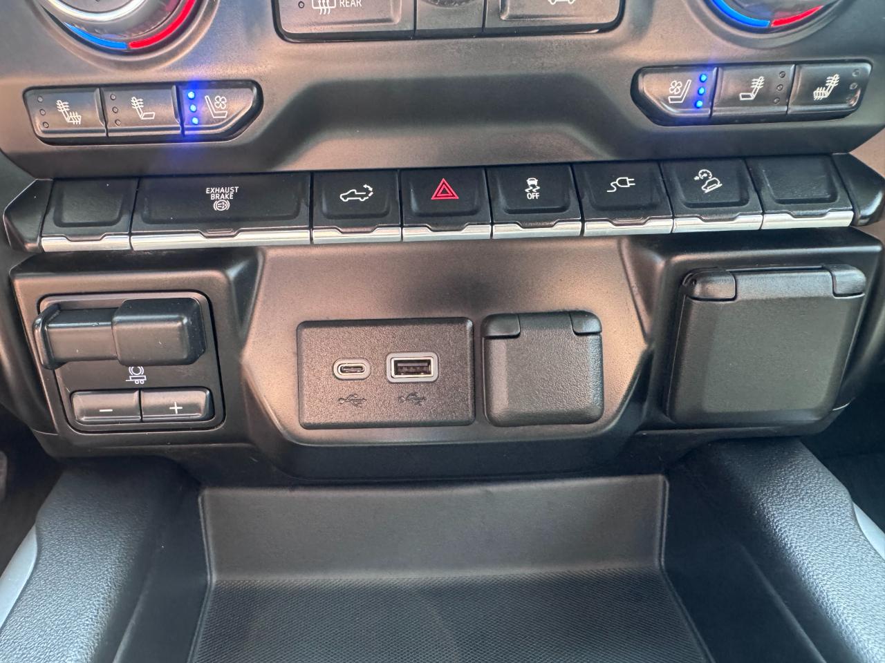 Chevrolet Silverado 3500HD 4WD Crew Cab 159" LTZ 2023