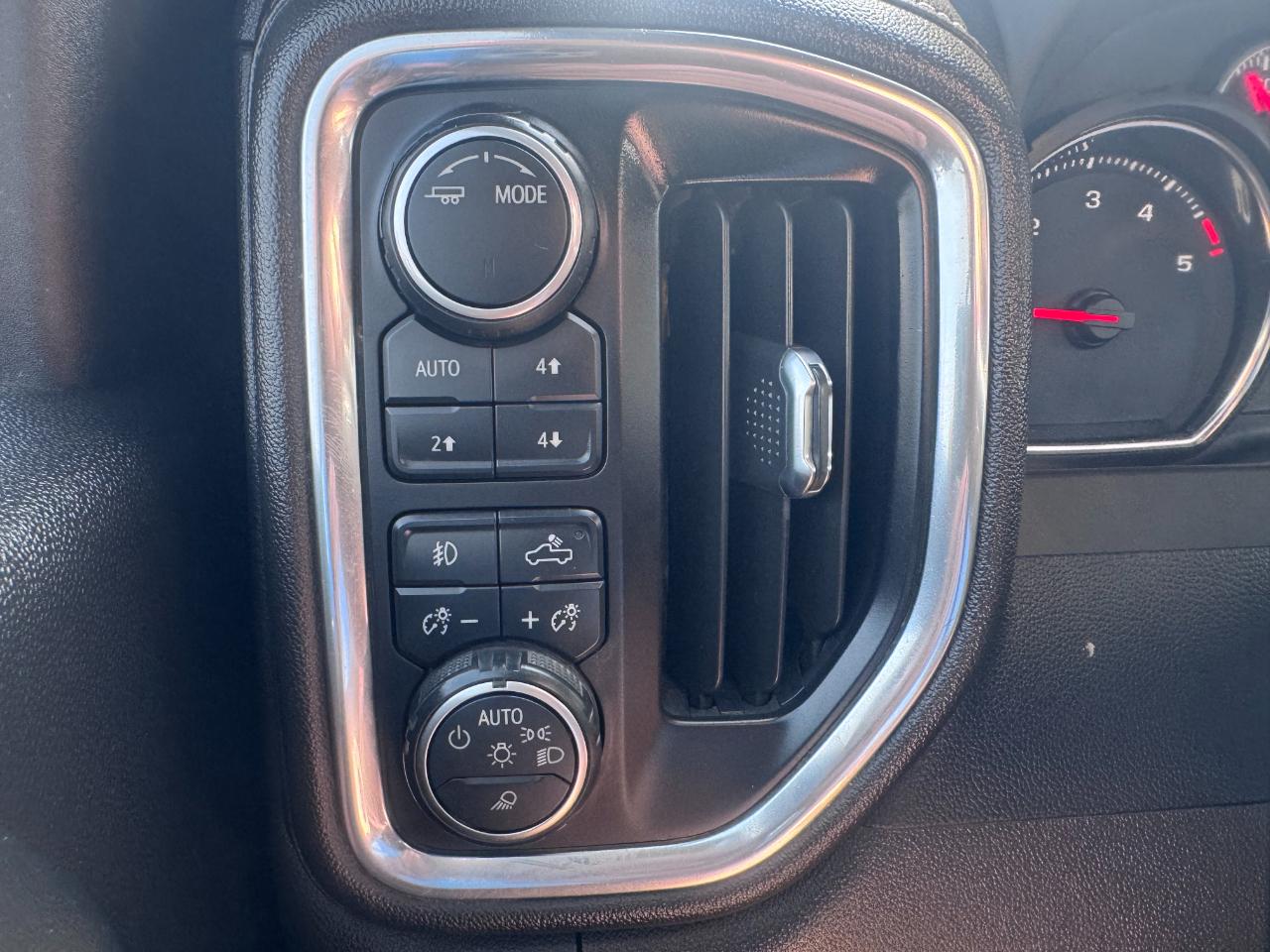 Chevrolet Silverado 3500HD 4WD Crew Cab 159" LTZ 2023