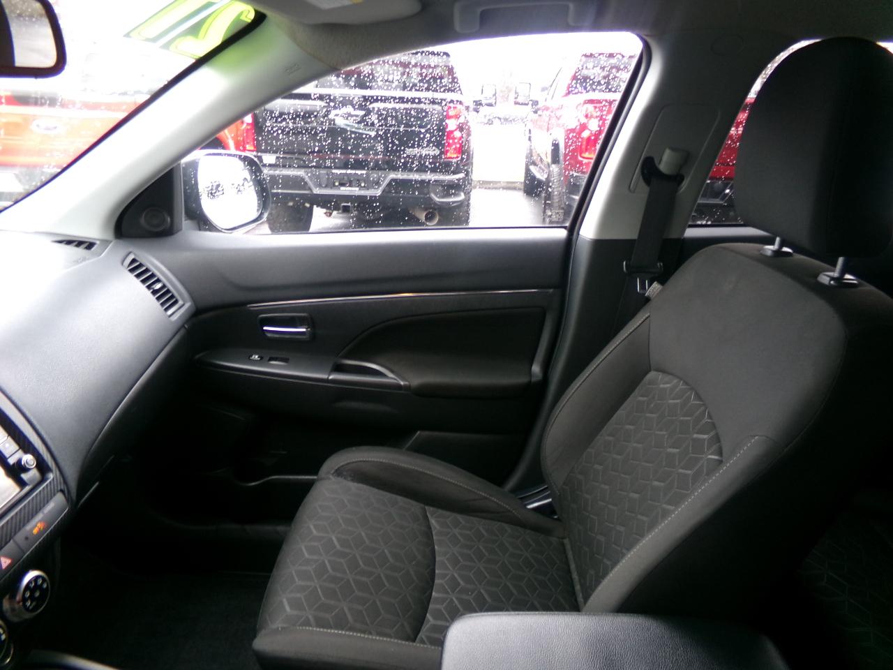 Mitsubishi Outlander Sport ES 2.0 CVT 2021