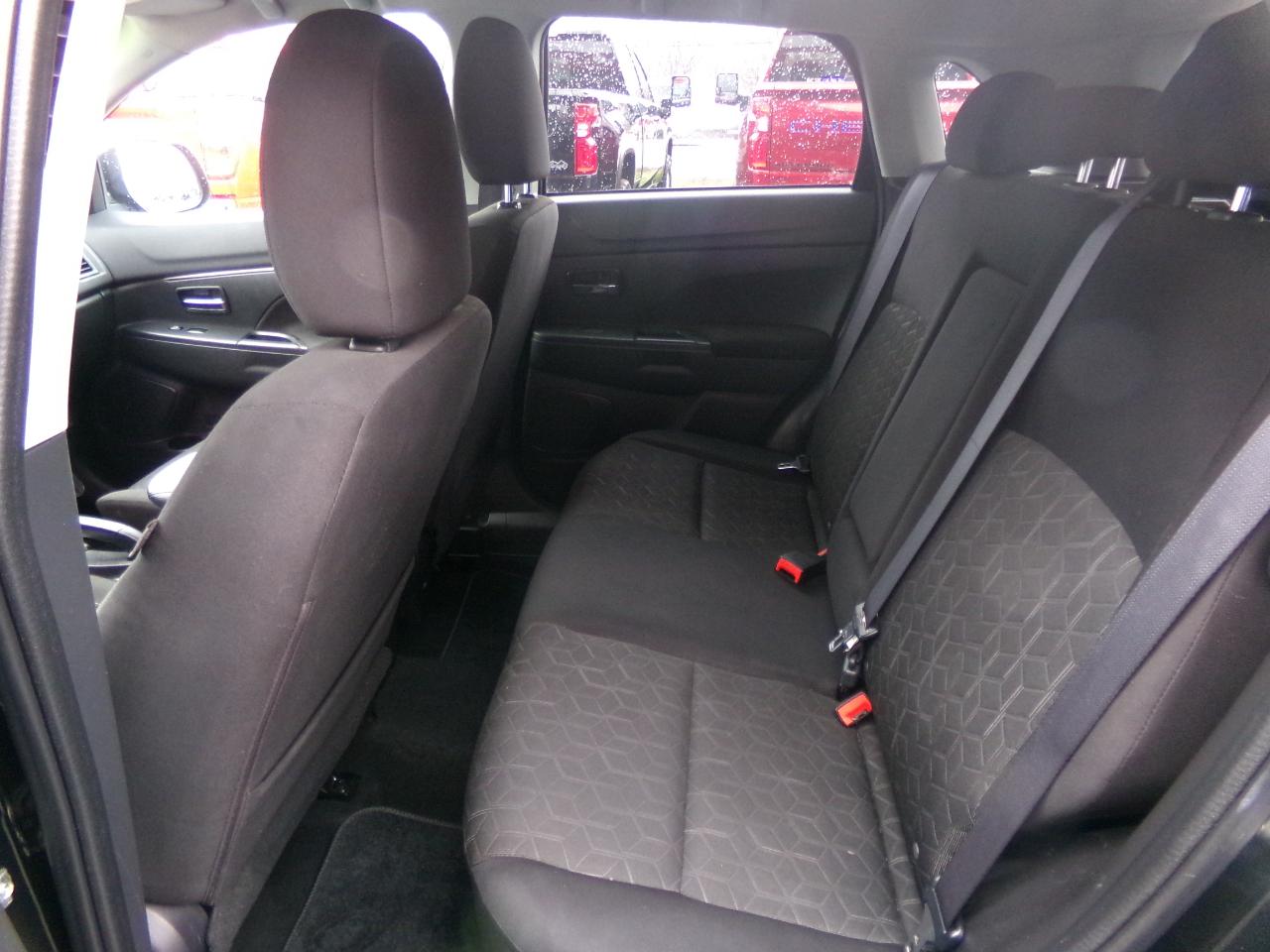 Mitsubishi Outlander Sport ES 2.0 CVT 2021