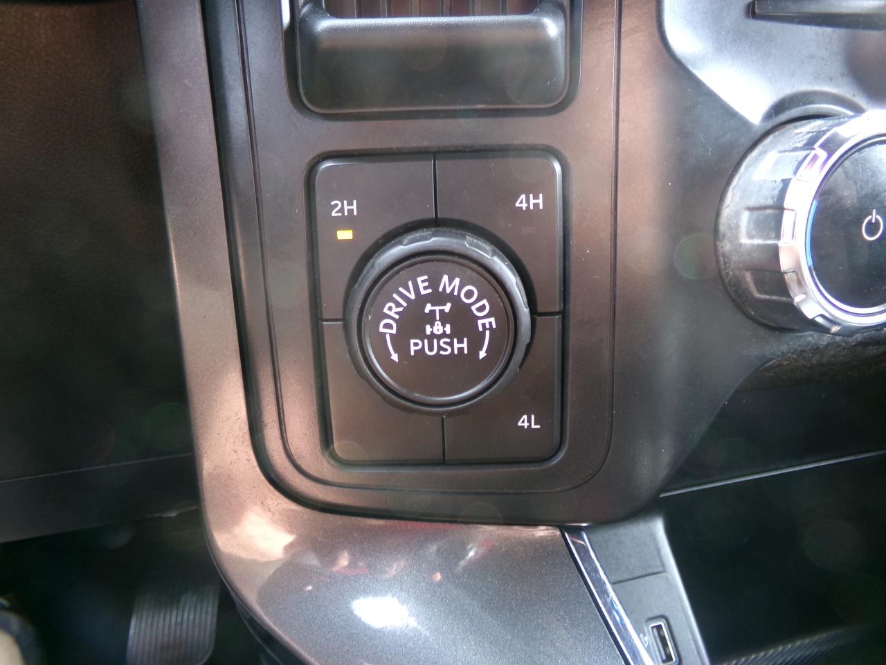 Ford F-150 XL 4WD SuperCrew 5.5' Box 2022