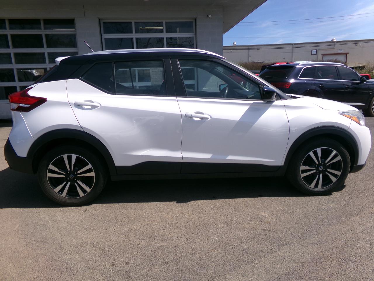 Nissan Kicks SV FWD 2020