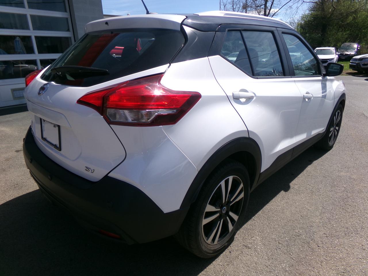 Nissan Kicks SV FWD 2020