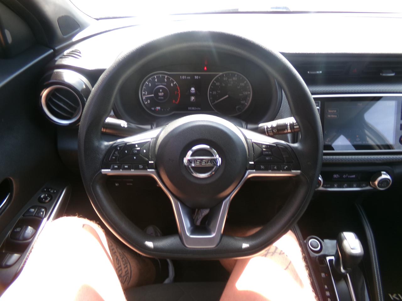 Nissan Kicks SV FWD 2020