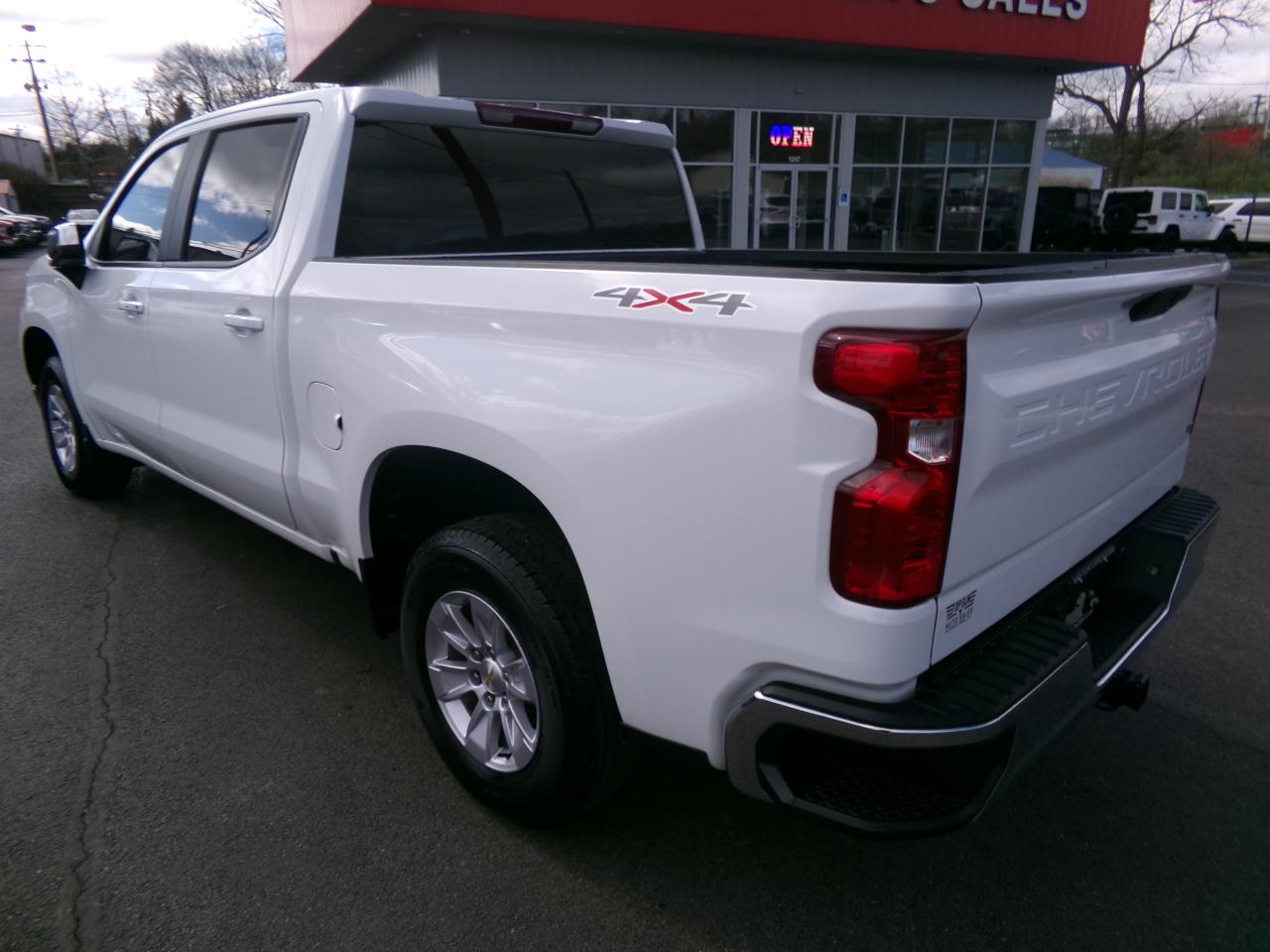 Chevrolet Silverado 1500 4WD Crew Cab 147" LT w/1LT 2022