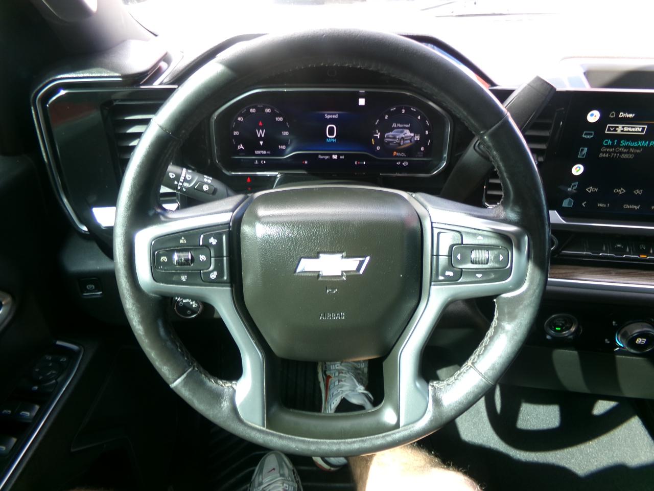 Chevrolet Silverado 1500 4WD Crew Cab 147" LT w/1LT 2022