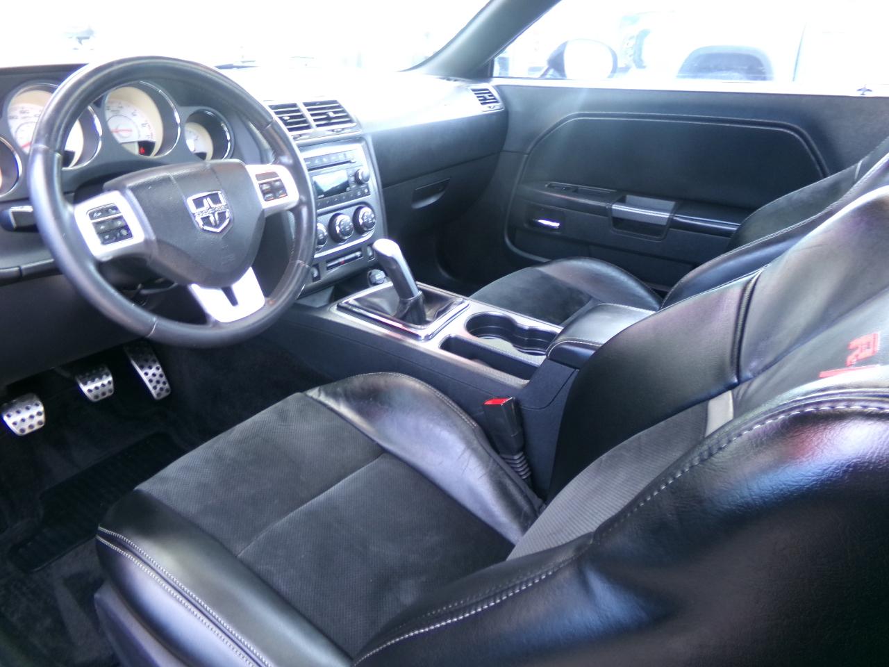 Dodge Challenger 2dr Cpe R/T Classic 2014