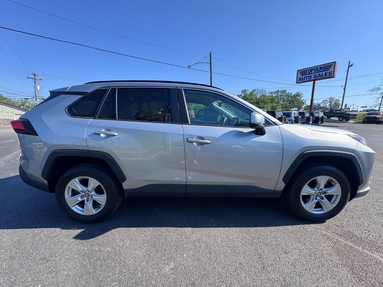 Toyota RAV4 XLE AWD (Natl) 2021