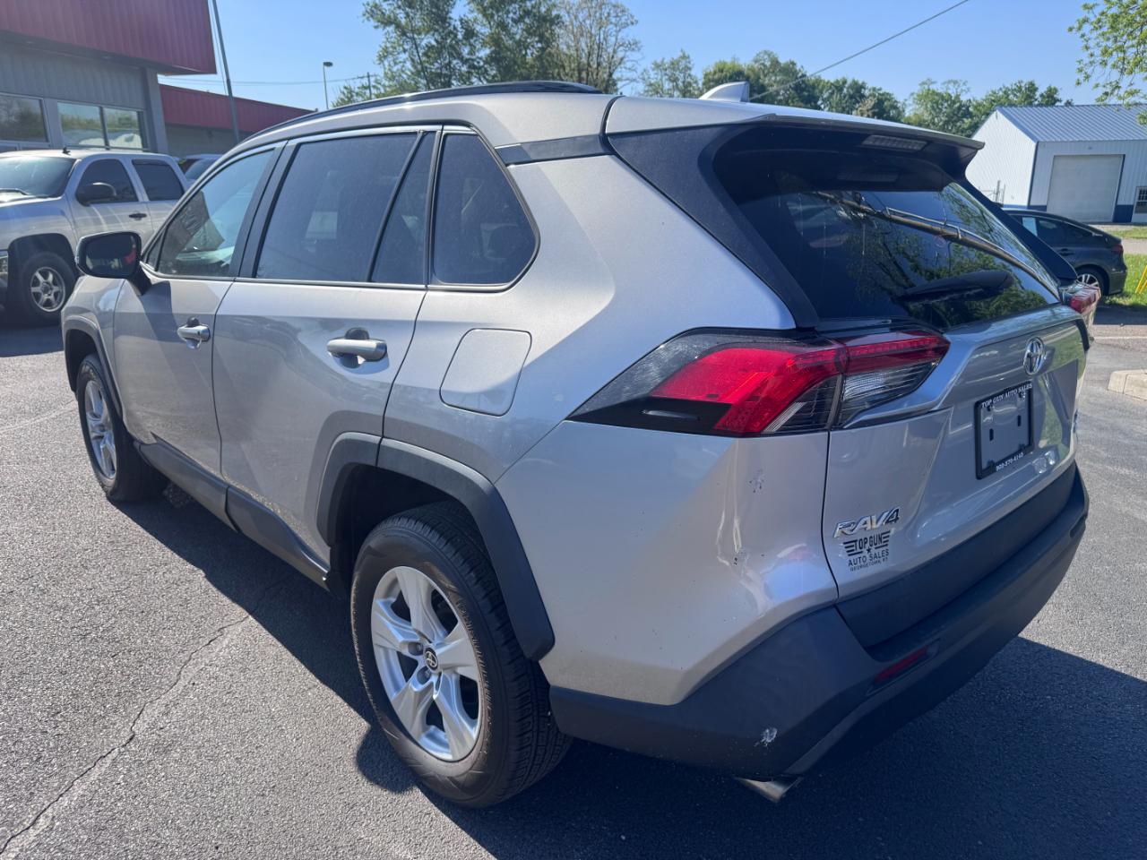 Toyota RAV4 XLE AWD (Natl) 2021