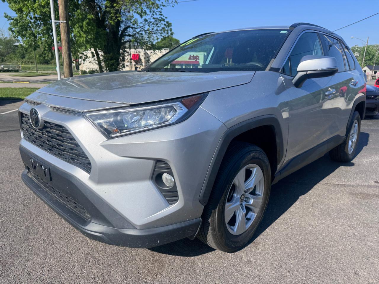 Toyota RAV4 XLE AWD (Natl) 2021