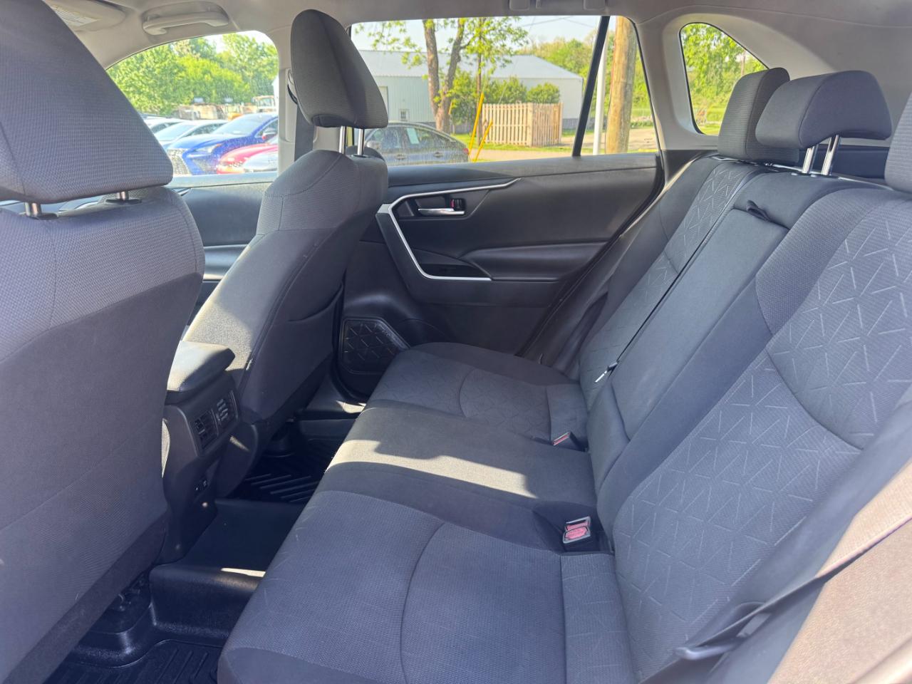 Toyota RAV4 XLE AWD (Natl) 2021