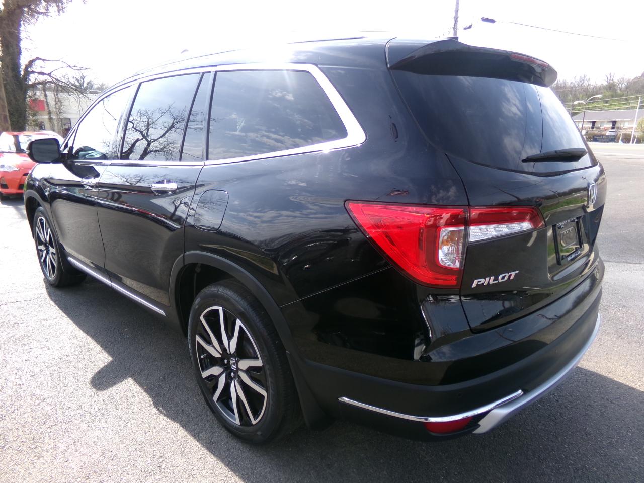 Honda Pilot Touring 7-Passenger 2WD 2021