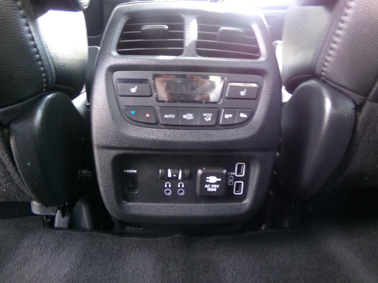 Honda Pilot Touring 7-Passenger 2WD 2021