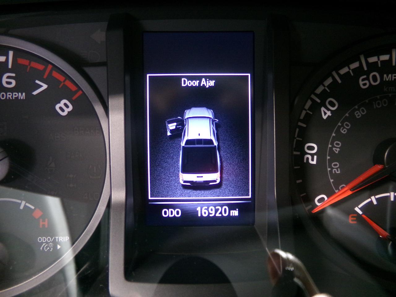 Toyota Tacoma 4WD SR Double Cab 5' Bed V6 AT (Natl) 2023