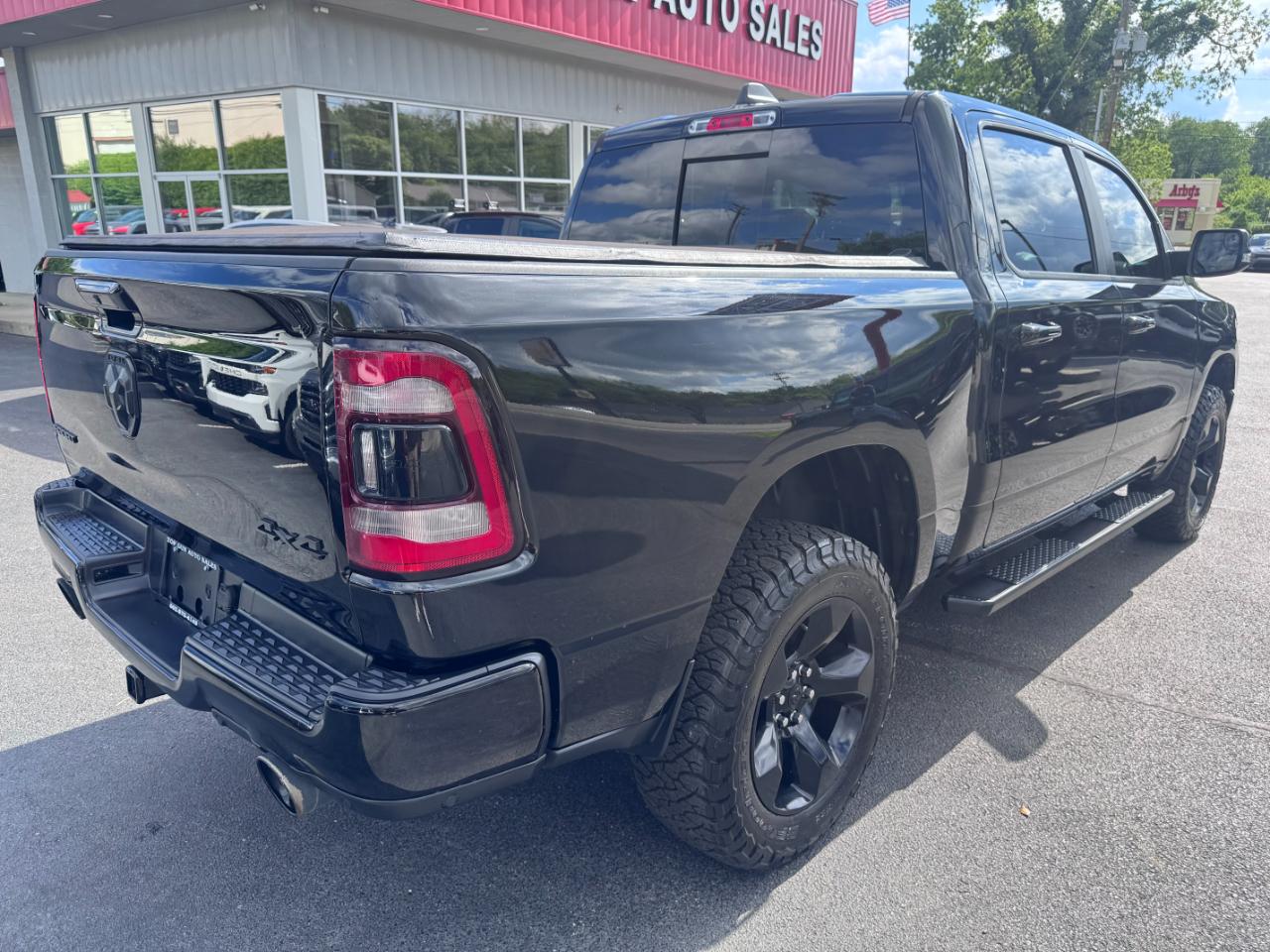 RAM 1500 Sport 4x4 Crew Cab 5'7" Box 2019