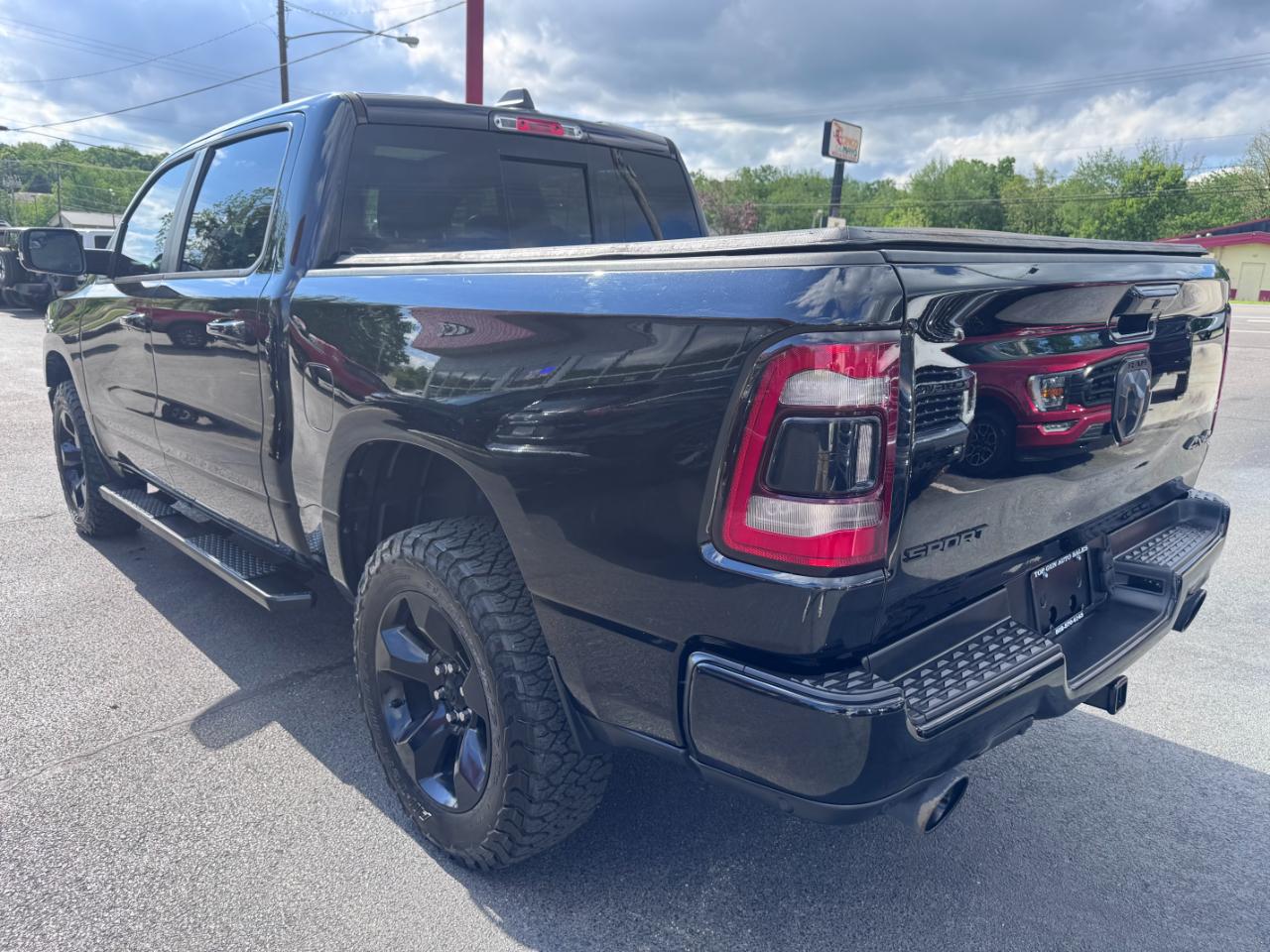 RAM 1500 Sport 4x4 Crew Cab 5'7" Box 2019