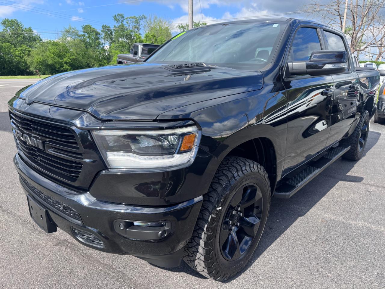 RAM 1500 Sport 4x4 Crew Cab 5'7" Box 2019